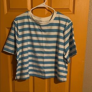 a new day Women’s Blue and White Striped Tee XXL 2X Boxy Crop NWOT!